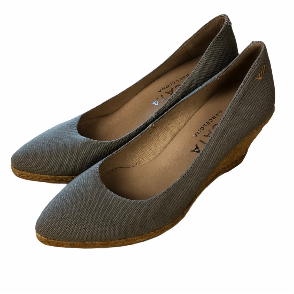 Viscata Barcelona Marquesa Wedge Espadrilles Canvas Size 38, fits me, a size 7.